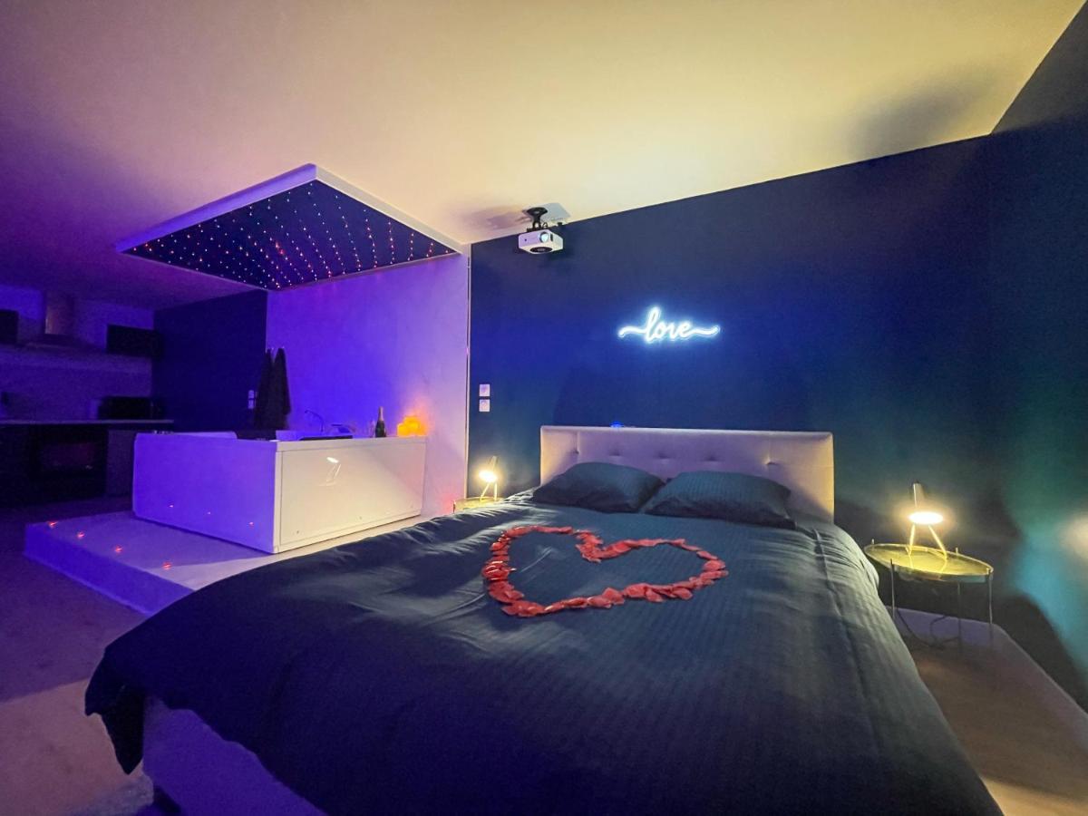 Spa Sous Les Etoiles - Cinema - Netflix - Parking - Gare 阿棉 外观 照片