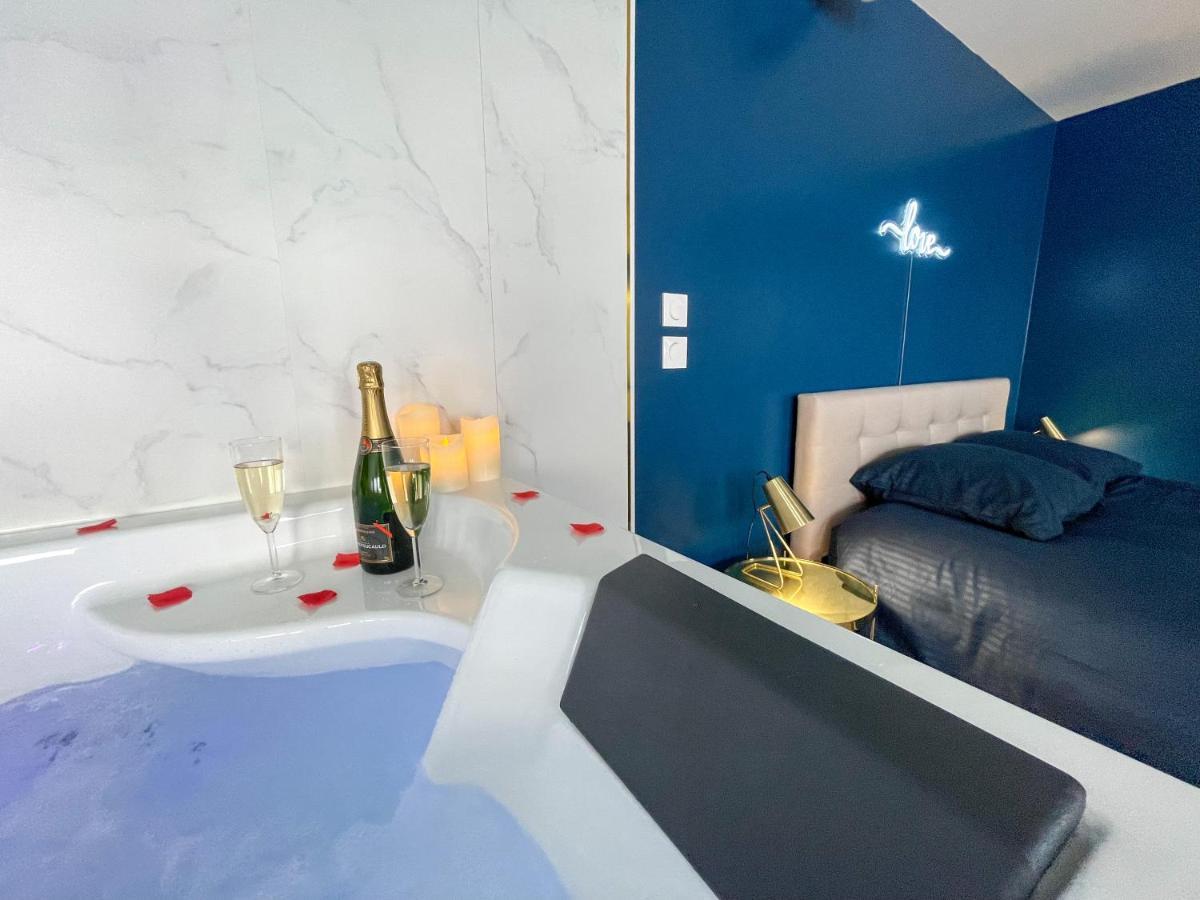 Spa Sous Les Etoiles - Cinema - Netflix - Parking - Gare 阿棉 外观 照片