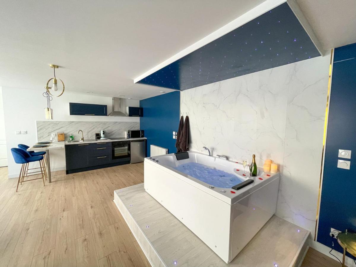 Spa Sous Les Etoiles - Cinema - Netflix - Parking - Gare 阿棉 外观 照片