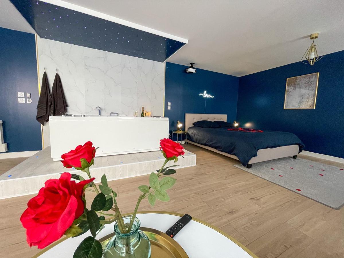 Spa Sous Les Etoiles - Cinema - Netflix - Parking - Gare 阿棉 外观 照片